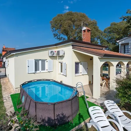 Luck Holiday home Veleniki